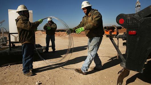 Oil price plunge isn't all good news for the economy